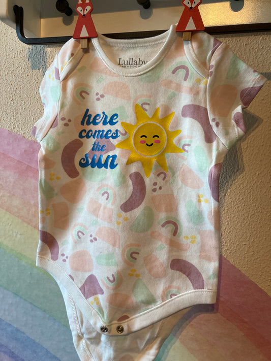 NewLove Here Comes the Sun Babygrow